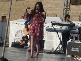 Paty Cantú feet photo thumbnail