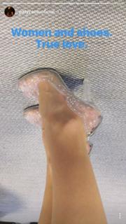 Paty Cantú feet photo thumbnail