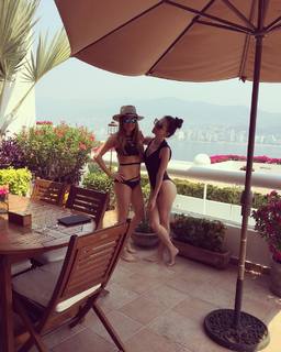 Paty Cantú feet photo thumbnail