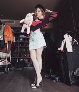 Paty Cantú feet photo thumbnail