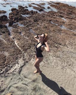 Paty Cantú feet photo thumbnail
