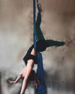 Paty Cantú feet photo thumbnail