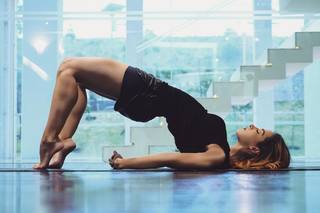 Paty Cantú feet photo thumbnail