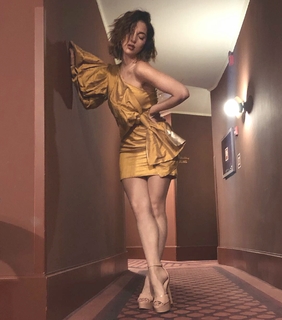 Paty Cantú feet photo thumbnail