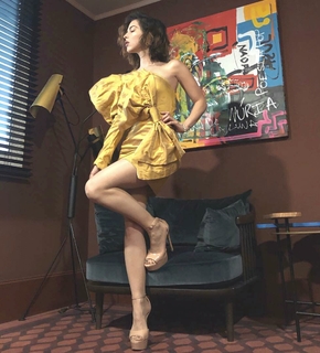 Paty Cantú feet photo thumbnail