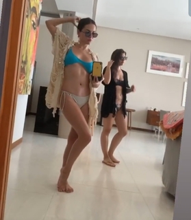 Paty Cantú feet photo thumbnail