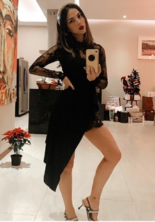 Paty Cantú feet photo thumbnail