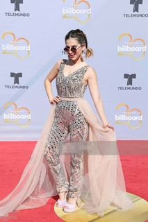 Paty Cantú feet photo thumbnail