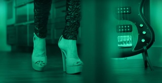 Paty Cantú feet photo thumbnail