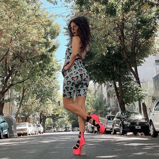Paty Cantú feet photo thumbnail