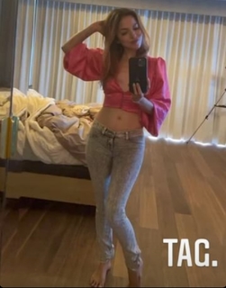 Paty Cantú feet photo thumbnail