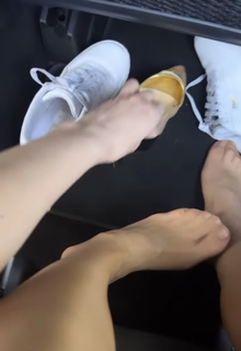 Paty Cantú feet photo thumbnail