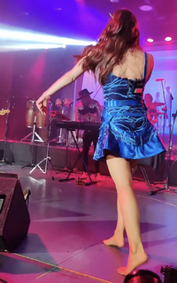 Paty Cantú feet photo thumbnail