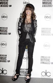 Paula Abdul feet photo thumbnail