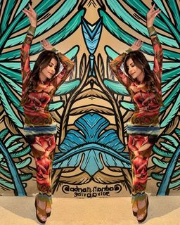 Paula Abdul feet photo thumbnail