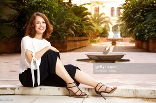 Paula Beer feet photo 9
