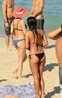 Paula Burlamaqui feet photo 4