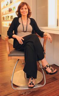 Paula Burlamaqui feet photo 3