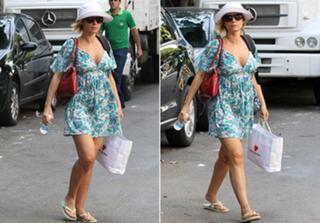 Paula Burlamaqui feet photo 16