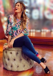 Paula Chaves feet photo thumbnail