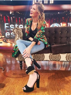 Paula Chaves feet photo thumbnail