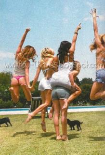 Paula Chaves feet photo thumbnail