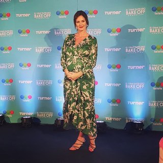 Paula Chaves feet photo thumbnail