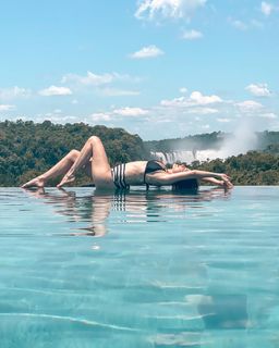 Paula Chaves feet photo thumbnail