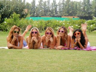 Paula Chaves feet photo thumbnail