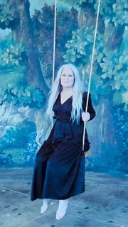 Paula Cole feet photo 1