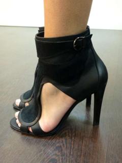 Paula Echevarría feet photo thumbnail