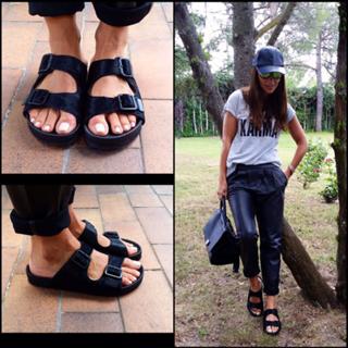 Paula Echevarría feet photo thumbnail