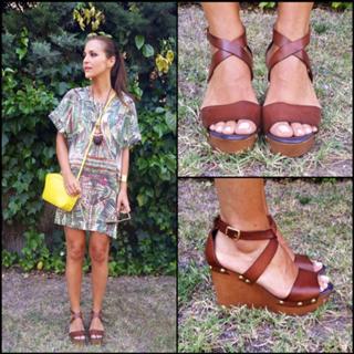 Paula Echevarría feet photo thumbnail