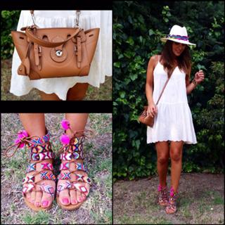 Paula Echevarría feet photo thumbnail