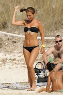 Paula Echevarría feet photo thumbnail