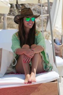 Paula Echevarría feet photo thumbnail