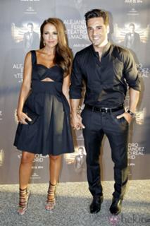 Paula Echevarría feet photo thumbnail