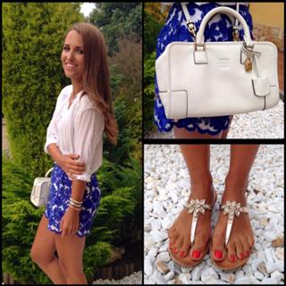 Paula Echevarría feet photo thumbnail