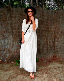 Paula Echevarría feet photo thumbnail
