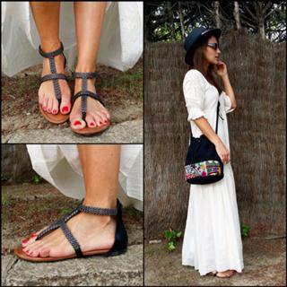 Paula Echevarría feet photo thumbnail