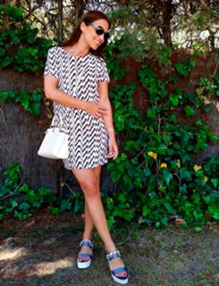 Paula Echevarría feet photo thumbnail