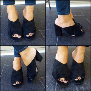 Paula Echevarría feet photo thumbnail