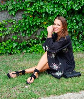 Paula Echevarría feet photo thumbnail