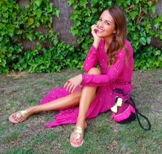 Paula Echevarría feet photo thumbnail