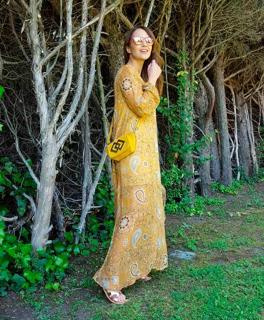 Paula Echevarría feet photo thumbnail