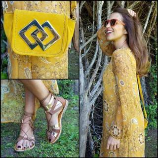 Paula Echevarría feet photo thumbnail