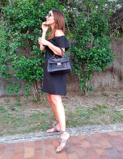 Paula Echevarría feet photo thumbnail