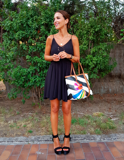 Paula Echevarría feet photo thumbnail