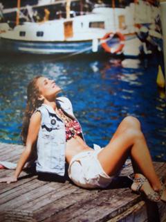 Paula Echevarría feet photo thumbnail