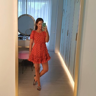 Paula Echevarría feet photo thumbnail